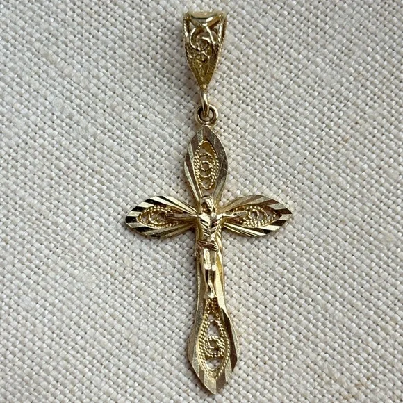 14k Gold Cross Pendant - Picture 1 of 6